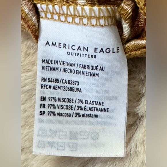 American Eagle soft and sexy ribbed button front tank. Size S - Picture 3 of 7